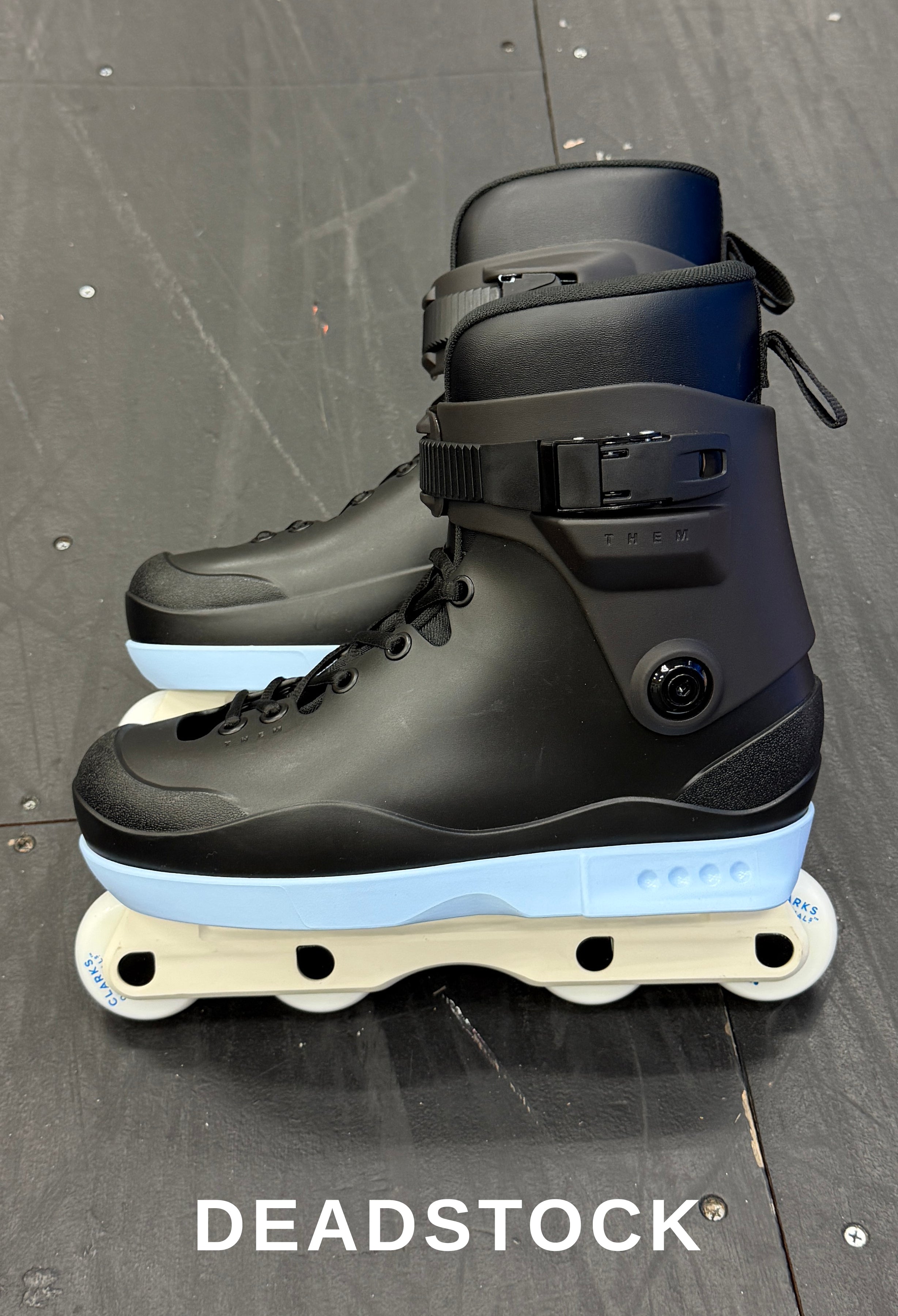 8.31.26 NEW DEAD STOCK - 901 - SLIGHT COSMETIC IMPERFECTIONS - SIZE SHMED (9)