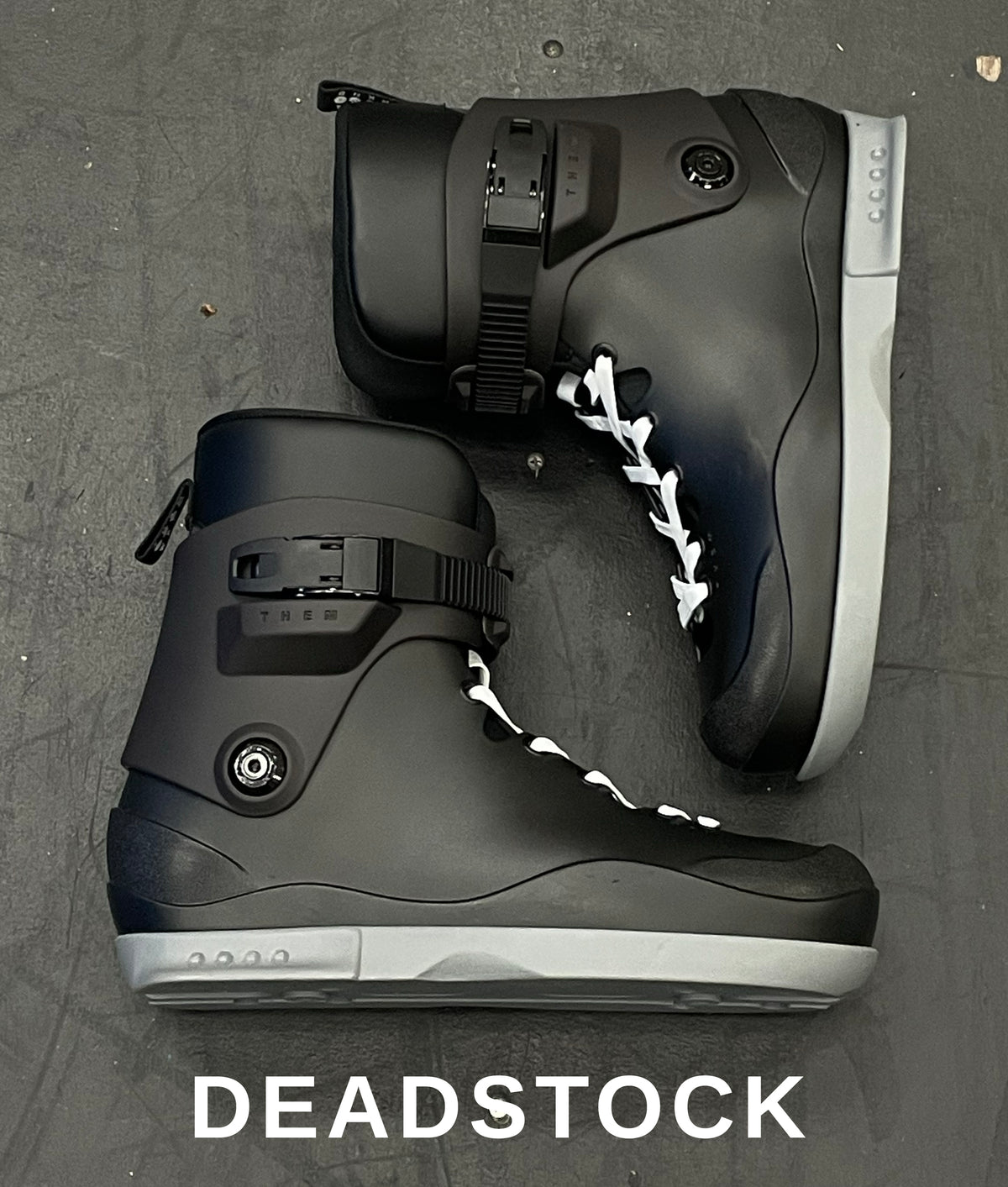 10.11.26 NEW DEAD STOCK - 909 Black- SLIGHT COSMETIC IMPERFECTIONS - BOOT ONLY - SIZE 11/12 LARGE