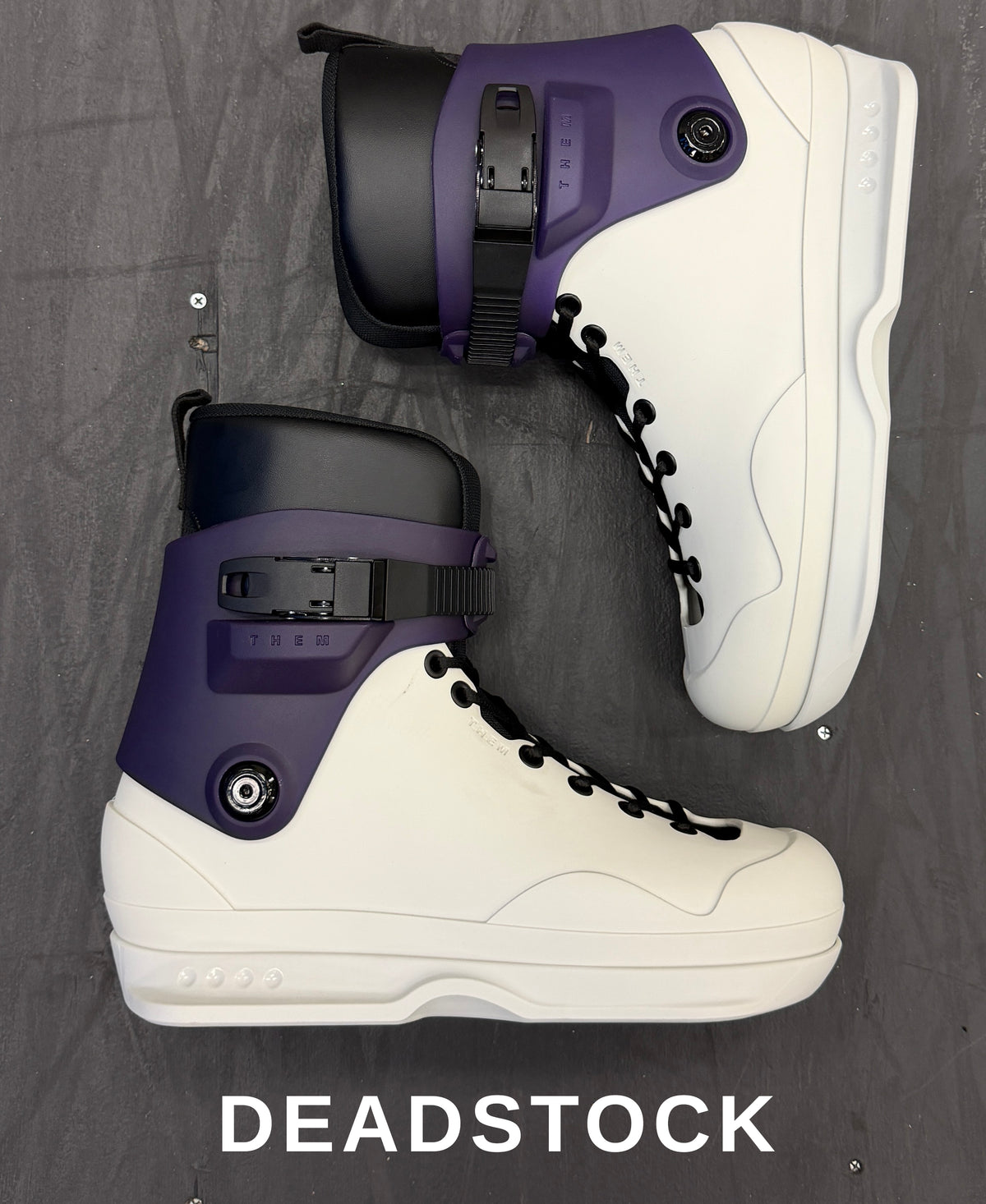 9.25.26 NEW DEAD STOCK - 909 - SLIGHT COSMETIC IMPERFECTIONS - BOOT ONLY - SIZE 11/12 LARGE