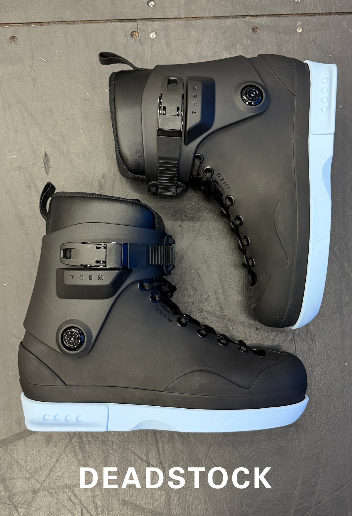 9.9.26 NEW DEAD STOCK - 909 - SLIGHT COSMETIC IMPERFECTIONS - BOOT ONLY - SIZE 10