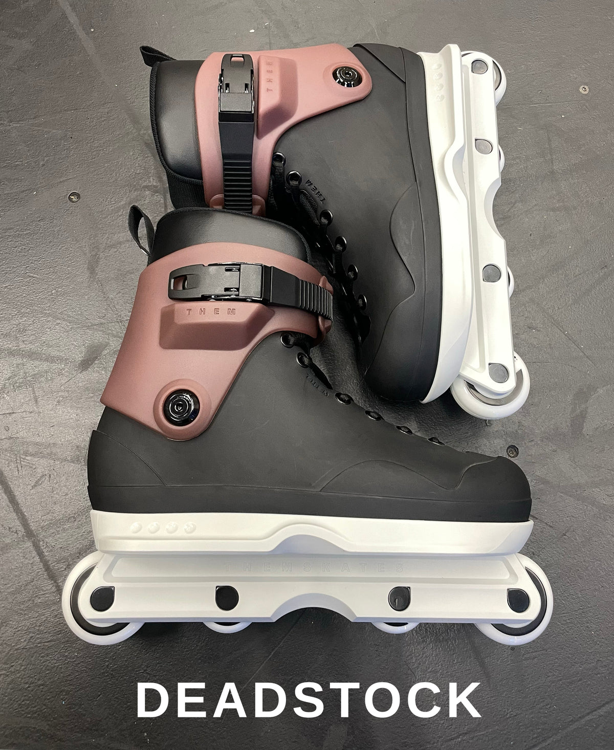 9.12.26 NEW DEAD STOCK - 909 - SLIGHT COSMETIC IMPERFECTIONS - WHITE SOULS - SIZE 10 (Copy)