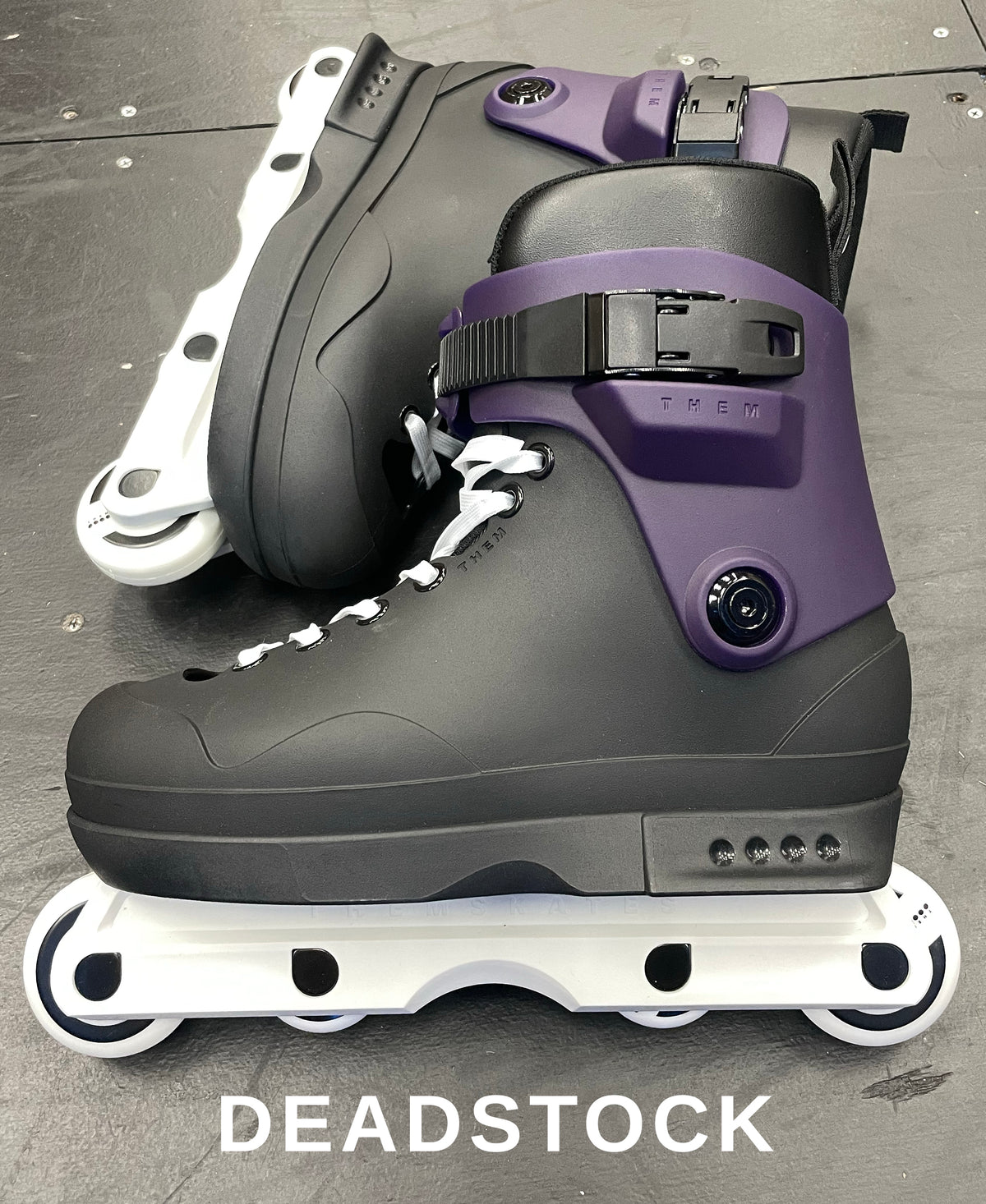 9.12.26 NEW DEAD STOCK - 909 - SLIGHT COSMETIC IMPERFECTIONS - SIZE NSXS (7)