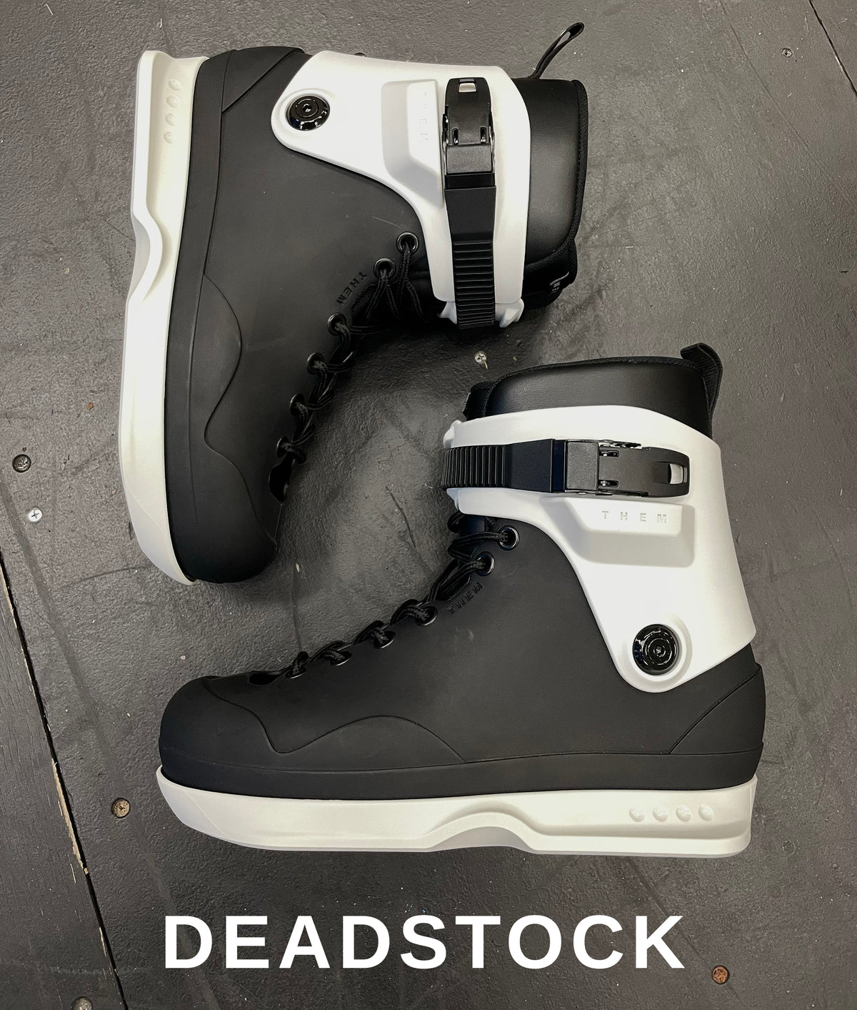 10.20.26 NEW DEAD STOCK - 909 - SLIGHT COSMETIC IMPERFECTIONS - BOOT ONLY - SIZE 10