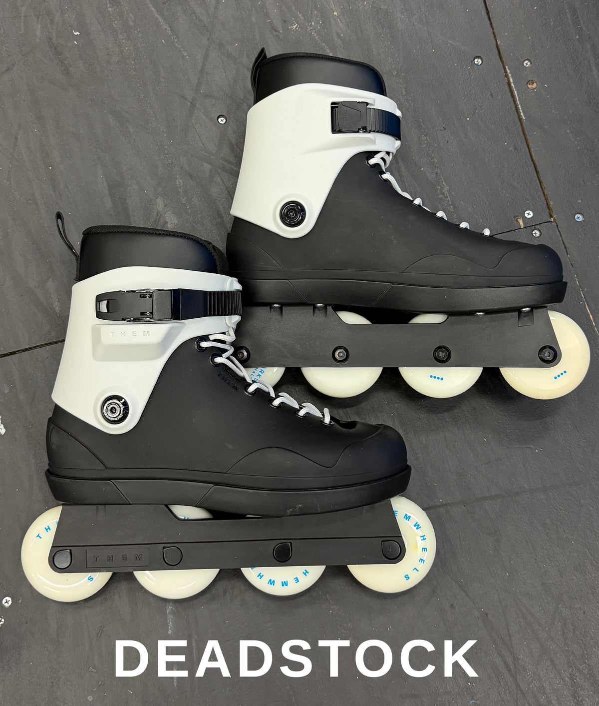 10.20.26 NEW DEAD STOCK - BLACK 909 - 80MM - SLIGHT COSMETIC IMPERFECTIONS - SIZE MEDIUM (10)