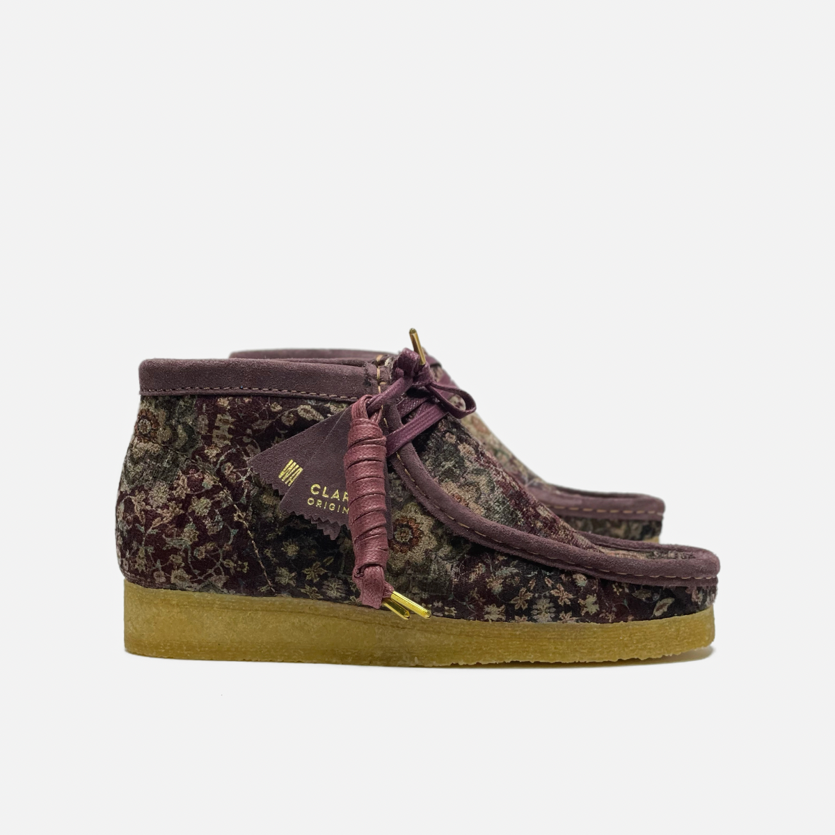 WALLABEE BOOTS - VELVET - BURGANDY See