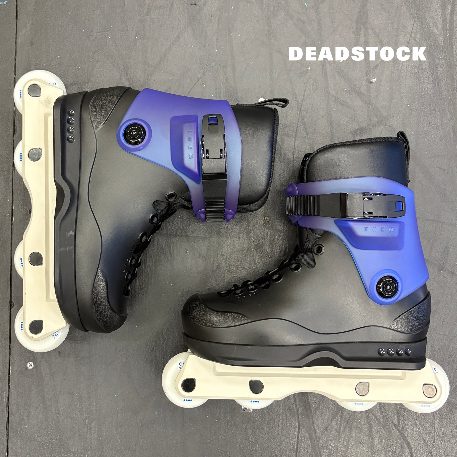 8.12.26 NEW DEAD STOCK - 901 - SLIGHT COSMETIC IMPERFECTIONS - SIZE XS (5-6)