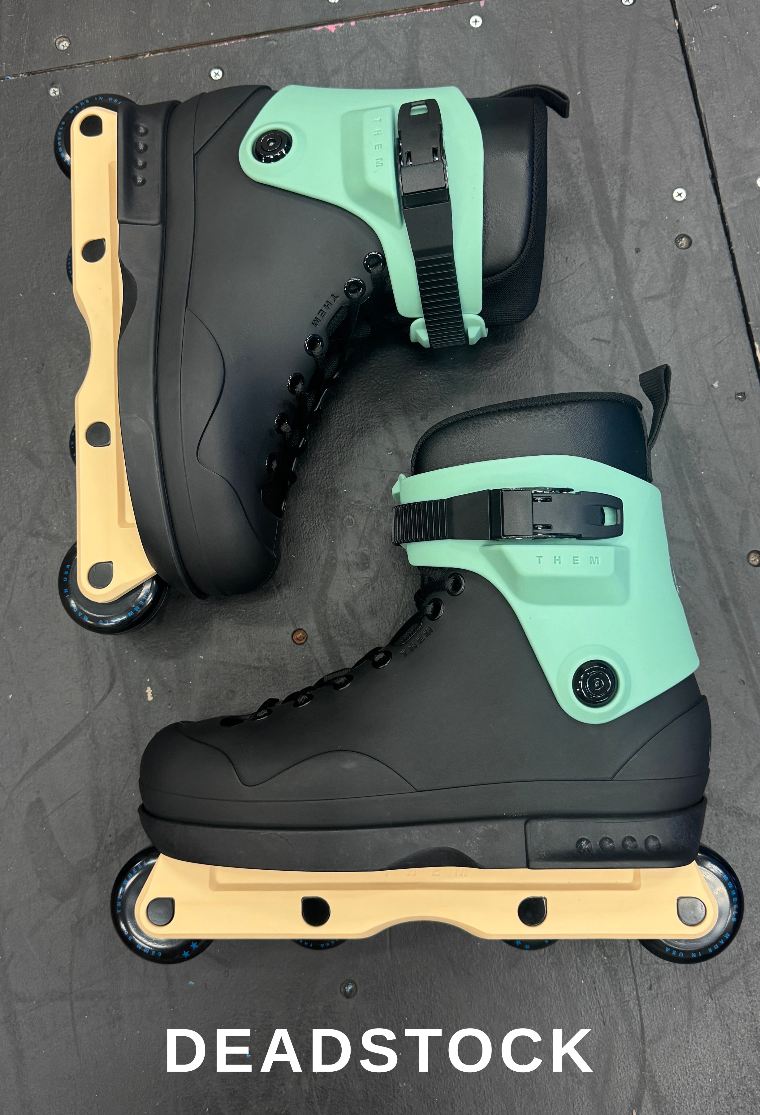 8.28.26 NEW DEAD STOCK - 909 - SLIGHT COSMETIC IMPERFECTIONS - SIZE 10