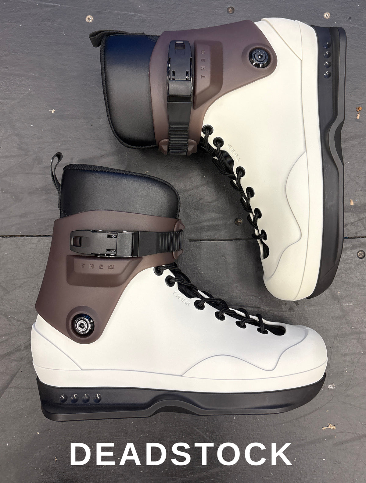 9.28.26 NEW DEAD STOCK - 909 WHITE - SLIGHT COSMETIC IMPERFECTIONS - BOOT ONLY - 901 BLACK SOULS  SIZE 11/12 LARGE