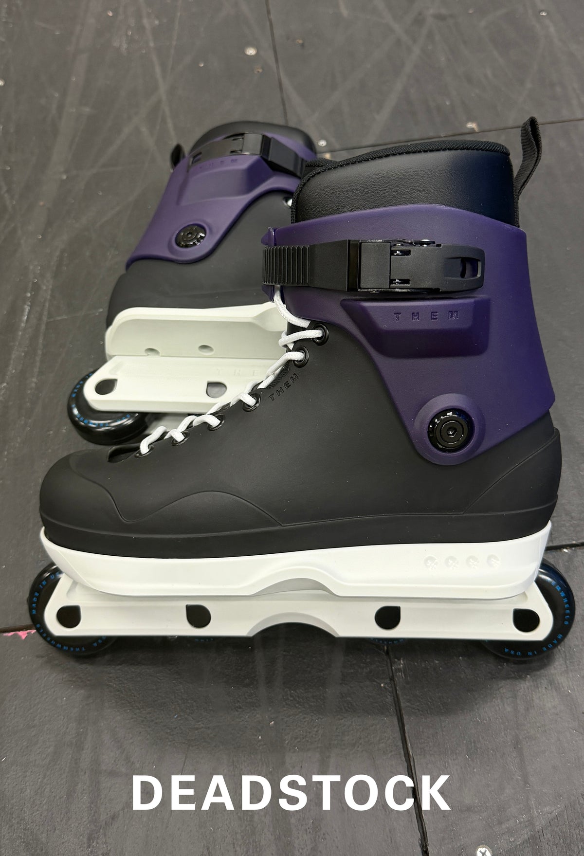 9.6.26 NEW DEAD STOCK - 909 - SLIGHT COSMETIC IMPERFECTIONS - WHITE SOULS - SIZE 10