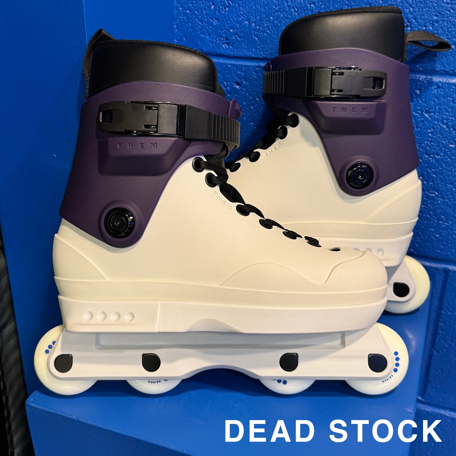 8.7.26 NEW DEAD STOCK - 909 - SLIGHT COSMETIC IMPERFECTIONS - SIZE 7