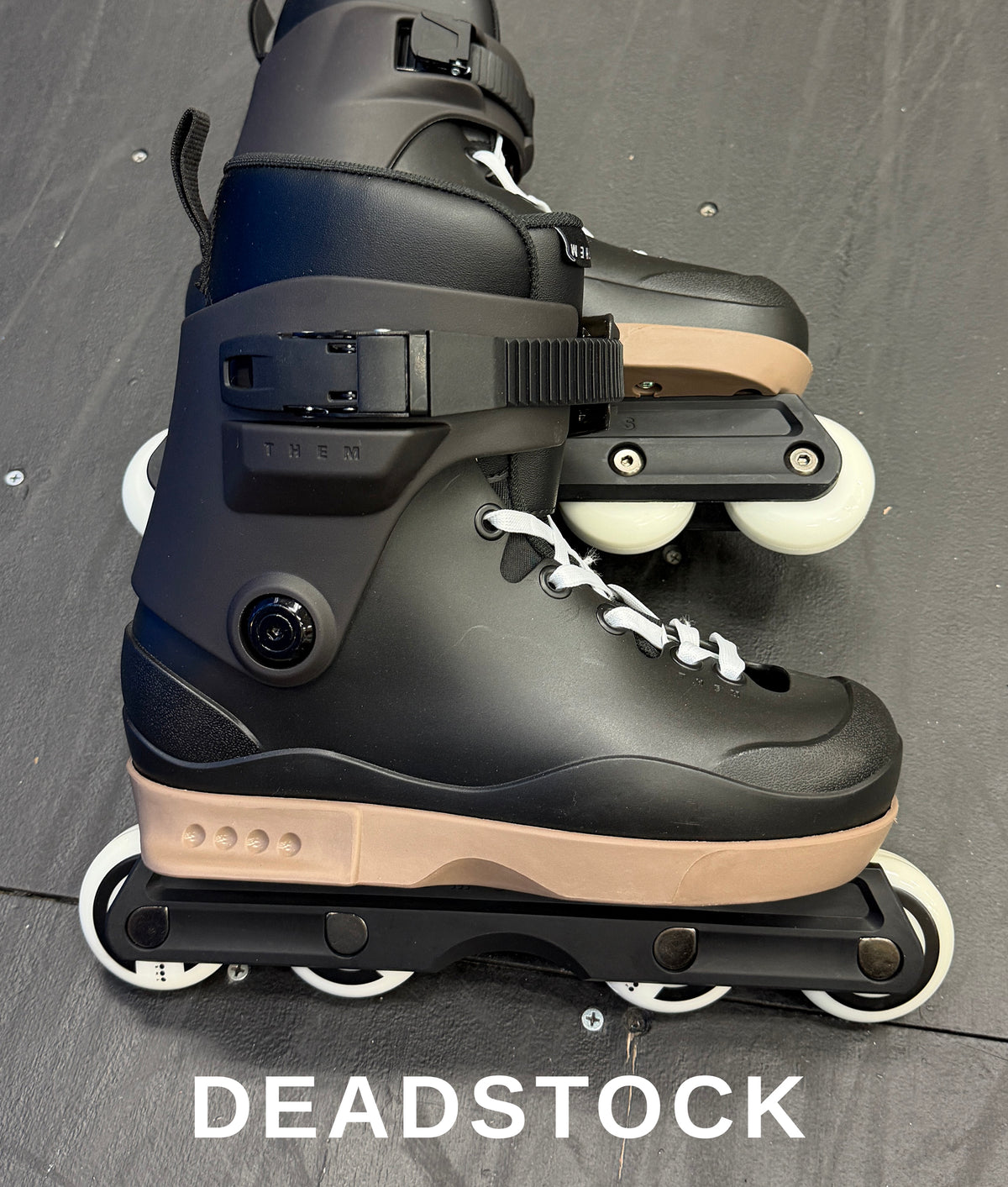 10.21.26 NEW DEAD STOCK - 901 - SLIGHT COSMETIC IMPERFECTIONS - SIZE XS